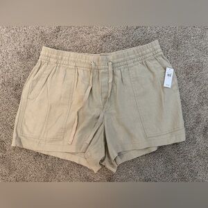 GAP Women's Beige Cargo Shorts